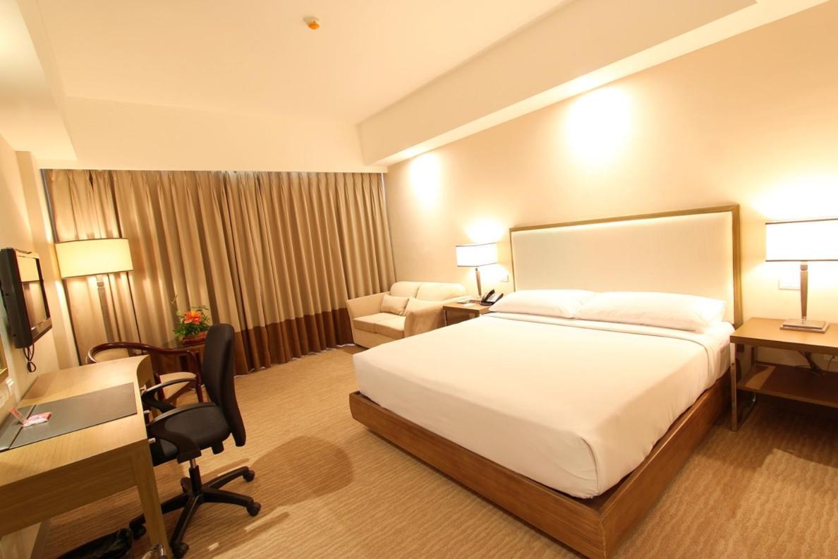 Garden Orchid Hotel & Resort Corp. Zamboanga Exteriör bild